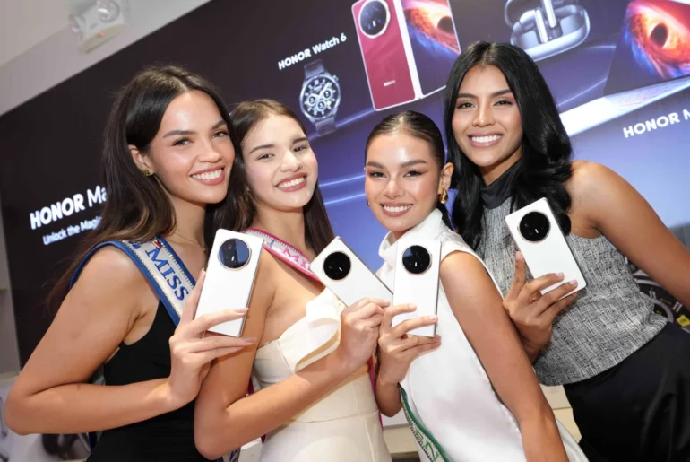 HONOR Magic V6