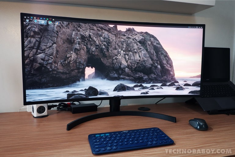 LG 34WL85C-B ultrawide monitor review
