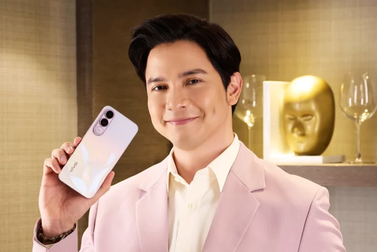 alden richards with vivo V70 FE