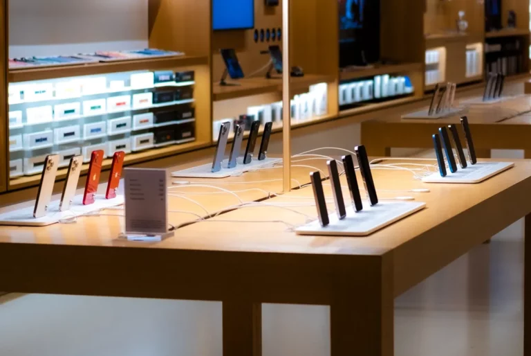 apple store iphones