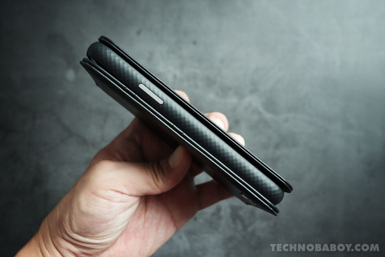 Moshi Overture Case with detachable wallet review