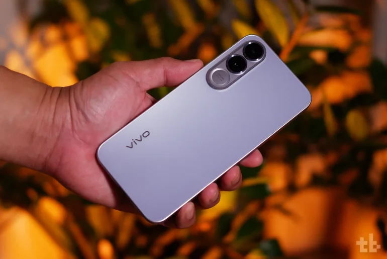 vivo V70 FE
