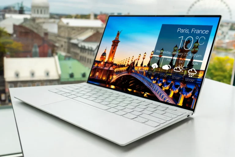 Windows 11’s Weather app eats around 1GB of RAM windows 11 laptop