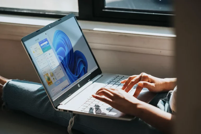 windows 11 laptop